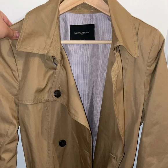 Banana Republic Trench Coat - Picture 8 of 9